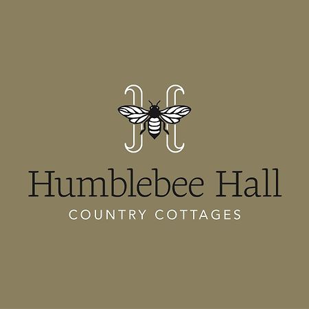 The Treehouse At Humblebee Hall Worcester Extérieur photo